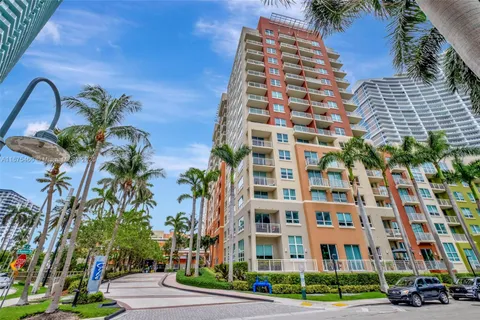 2000 N Bayshore Dr Unit 306, Miami, FL 33137 - MLS#: A11675460