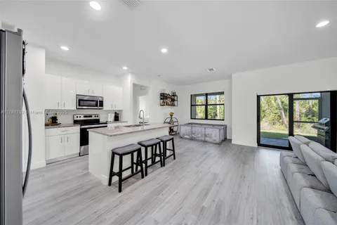 1158 E Benbow Cir, La Belle, FL MLS: A11781769