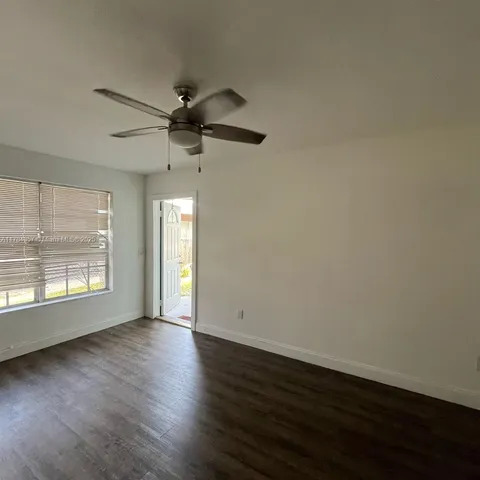 725 NW 4th Ave Unit 4, Fort Lauderdale, FL MLS: A11784357