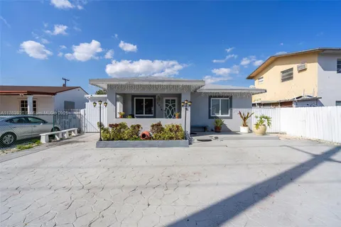 351 E 13th St, Hialeah, FL 33010 - MLS#: A11763920