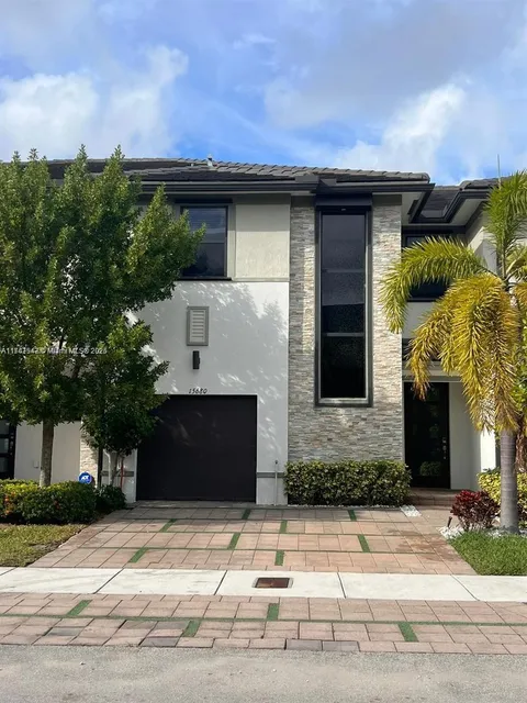 15680 NW 91st Ct, Miami Lakes, FL MLS: A11747543