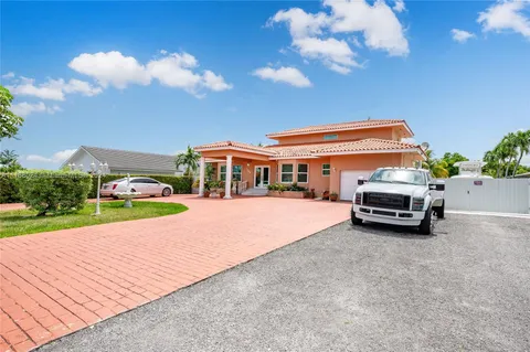 13926 SW 14th St, Miami, FL MLS: A11188024