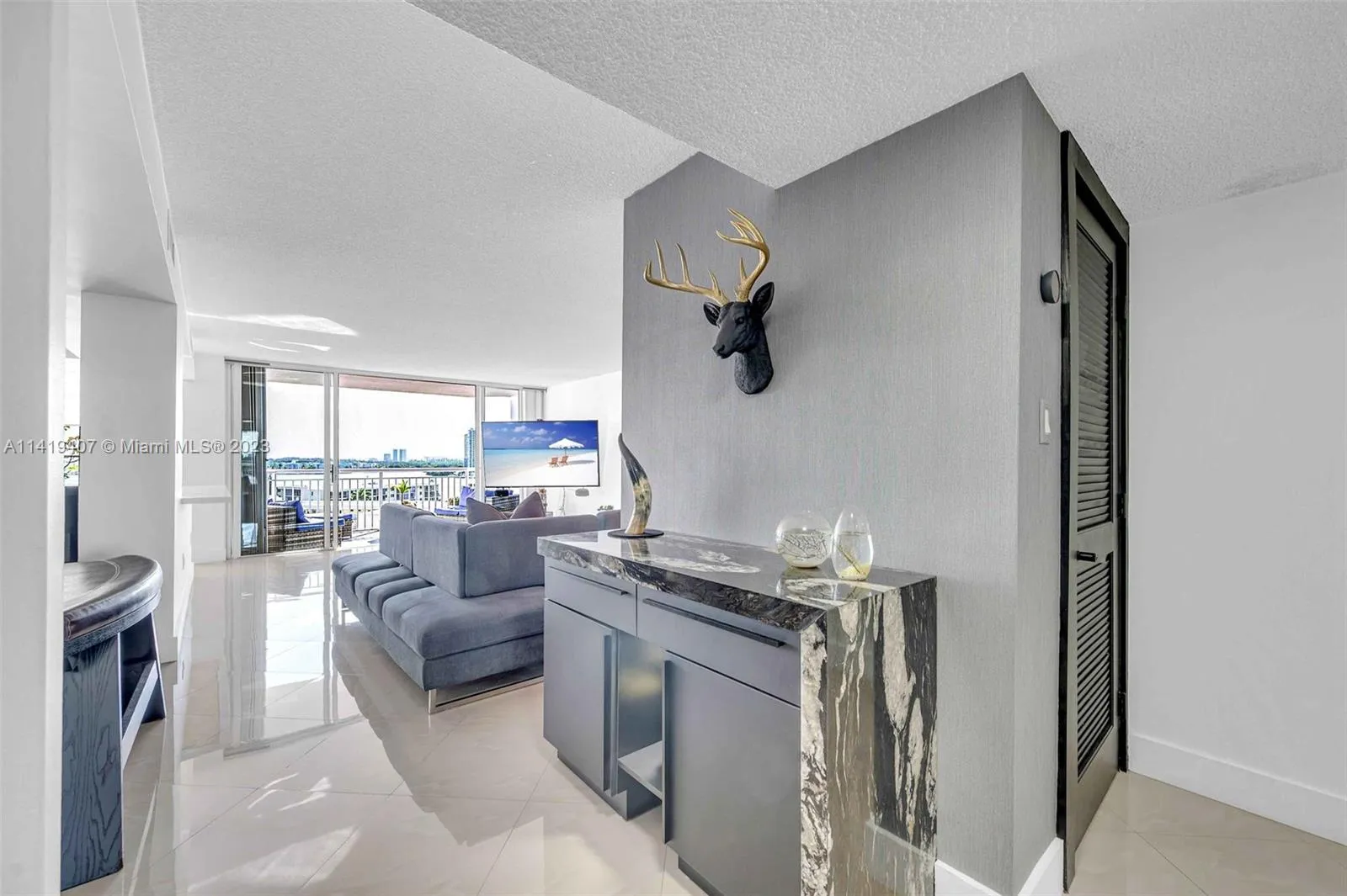 18021 BISCAYNE BLVD Unit 1001  
