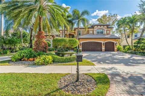 2900 W Lake Vista Cir, Davie, FL MLS: A11725123