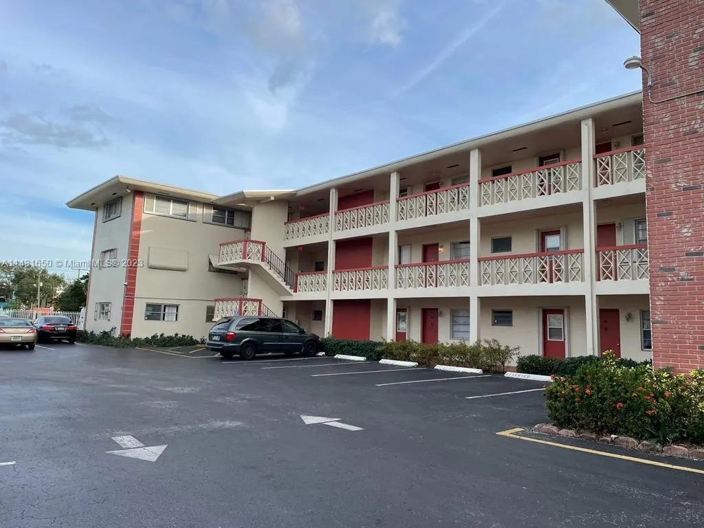 4730 NW 10th Ct Unit 304