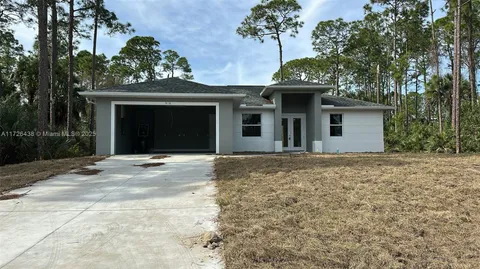 910 Emerald St, La Belle, FL MLS: A11726438
