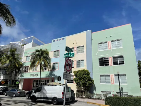 1460 Ocean Dr Unit 401, Miami Beach, FL MLS: A11770547