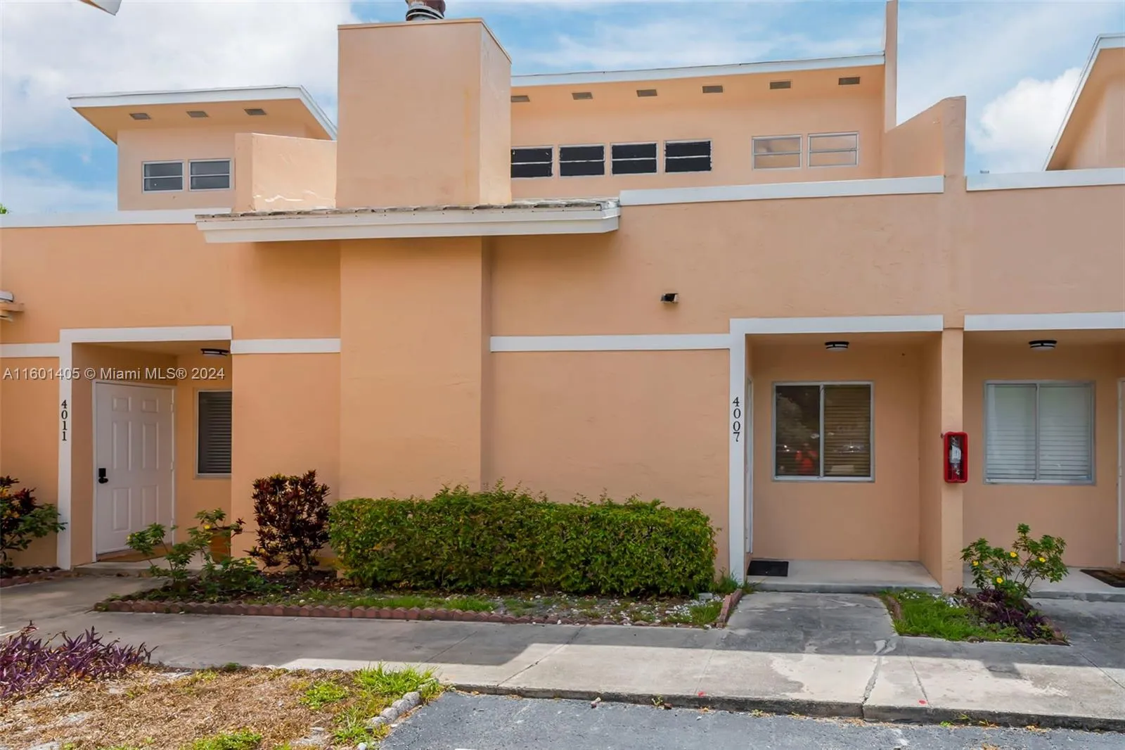 4007 Coral Springs Dr Unit 14