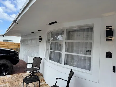 5221 Washington St, Hollywood, FL 33021 - MLS#: A11720993
