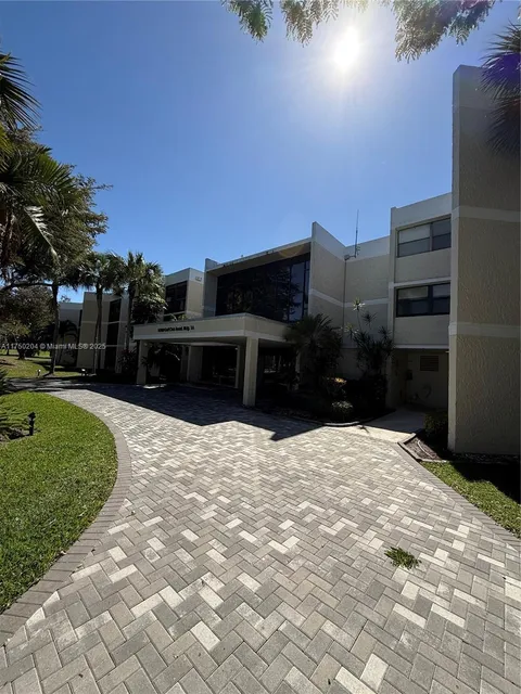 16500 Golf Club Rd Unit 204, Weston, FL 33326 - MLS#: A11750204