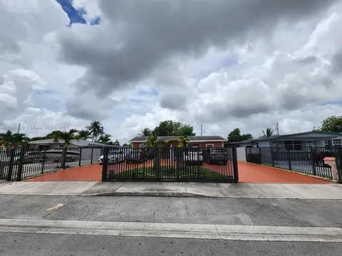962 E 32nd St Unit 1, Hialeah, FL MLS: A11803818
