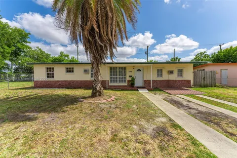 11460 SW 40th St, Miami, FL 33165 - MLS#: A11795690