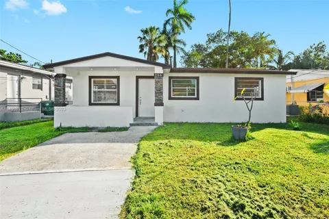 256 NW 82nd Ter, Miami, FL 33150 - MLS#: A11490712