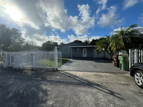 630 E 35th St, Hialeah, FL MLS: A11800592