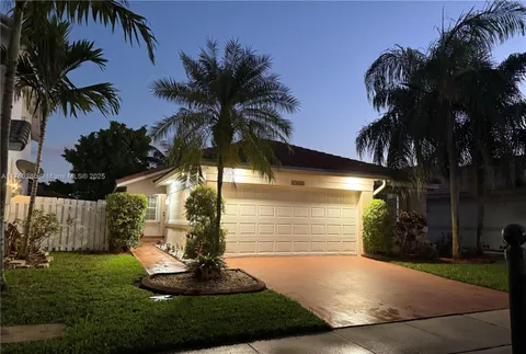 17654 SW 6th St, Pembroke Pines, FL 33029 - MLS#: A11780280