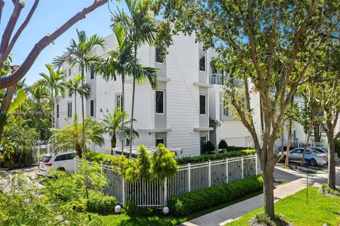 306 NE 8th Ave Unit 306, Fort Lauderdale, FL MLS: A11768400