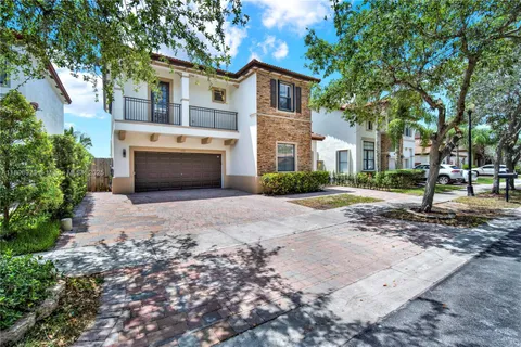 557 SE 37th Pl, Homestead, FL MLS: A11806923