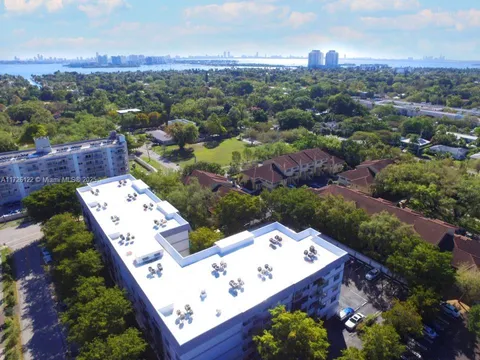 8950 NE 8th Ave Unit 204, Miami, FL 33138 - MLS#: A11726122