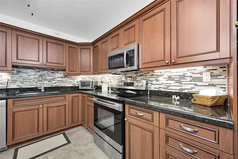5208 NE 24th Ter Unit F318, Fort Lauderdale, FL 33308 - MLS#: A11745448