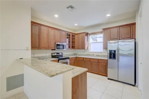 1033 NE 17th Way Unit 2102, Fort Lauderdale, FL MLS: A11793657