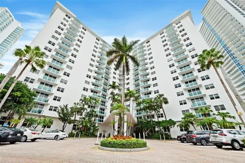 3001 S Ocean Dr Unit 311, Hollywood, FL MLS: A11783558
