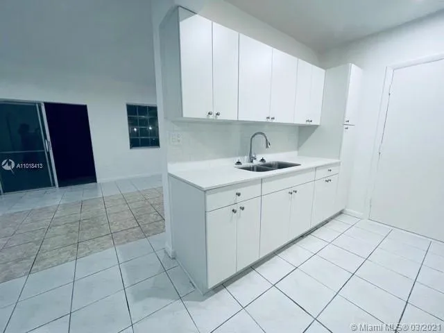 900 SW 84th Ave Unit 201E  