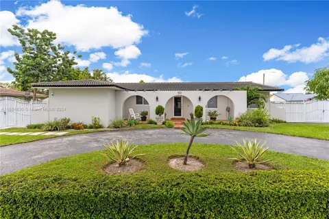 102 SW 102nd Ave, Sweetwater, FL MLS: A11684830