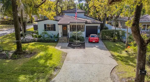 1300 SW 18th Ct, Fort Lauderdale, FL 33315 - MLS#: A11715273