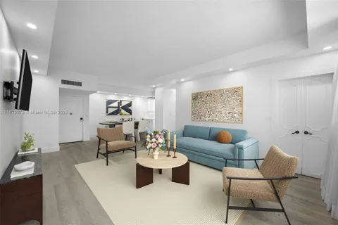 1121 Crandon Blvd Unit E105, Key Biscayne, FL 33149 - MLS#: A11670973