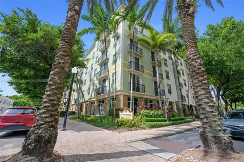 1900 Van Buren St Unit 106B, Hollywood, FL MLS: A11768958