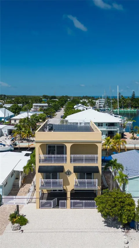 194 Burgundy Dr, Tavernier, FL MLS: A11603005
