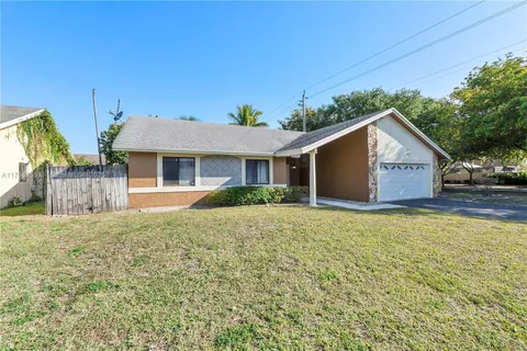 8201 NW 53rd St, Lauderhill, FL MLS: A11764255