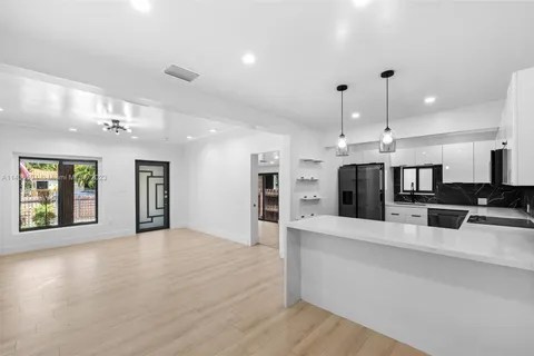 1035 NW 11th Ave, Miami, FL 33136 - MLS#: A11436591