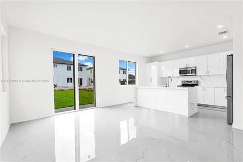 22516 SW 124 Ct Unit A, Miami, FL MLS: A11768092