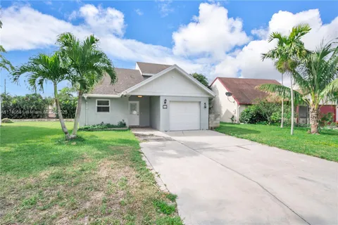 38 E Tara Lakes Dr E Unit 1, Boynton Beach, FL MLS: A11780581