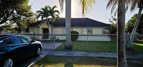 326 NW 8th Ave, Florida City, FL MLS: A11766168