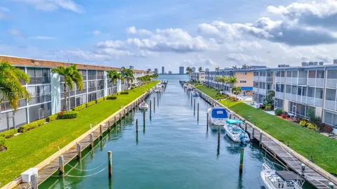 124 Shore Ct Unit 303, North Palm Beach, FL MLS: A11729232