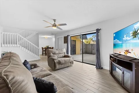 4517 45th Way, West Palm Beach, FL MLS: A11749532