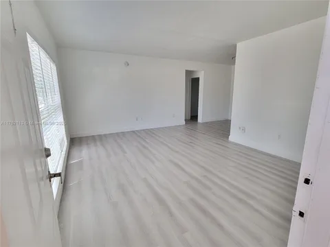 8080 Tatum Waterway Dr Unit 1, Miami Beach, FL MLS: A11762113