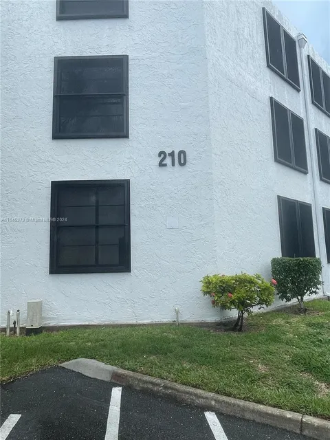 210 Lake Pointe Dr Unit 203, Oakland Park, FL 33309 - MLS#: A11645373