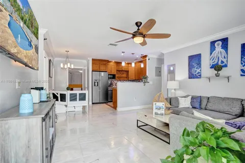 3 NE 26th St, Wilton Manors, FL 33305 - MLS#: A11760102
