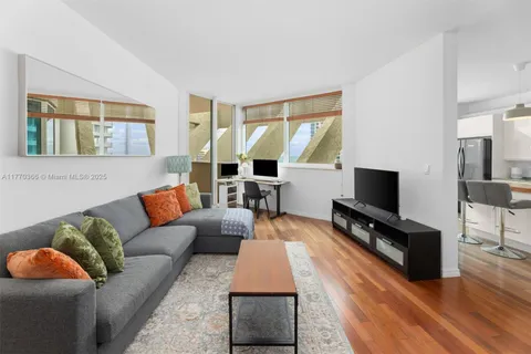 300 S Pointe Dr Unit 907, Miami Beach, FL MLS: A11770366