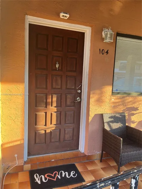 2740 W 62nd St Unit 104, Hialeah, FL MLS: A11805785
