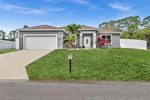 6027 Acorn Cir, La Belle, FL MLS: A11704158