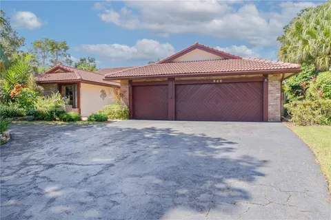 940 NW 110th Ln, Coral Springs, FL MLS: A11782344