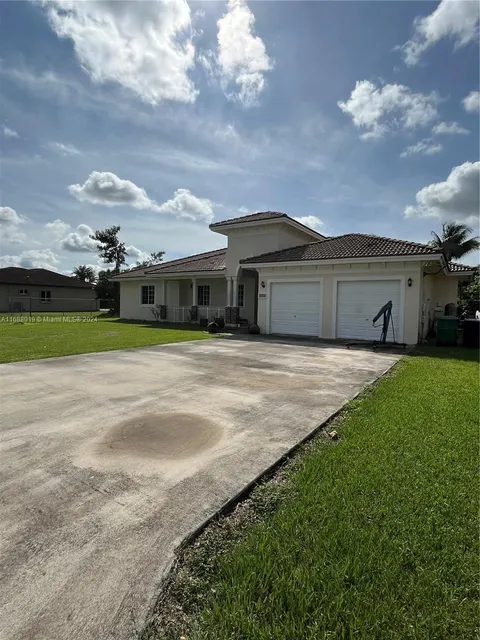20494 SW 325th St, Homestead, FL 33030 - MLS#: A11688019