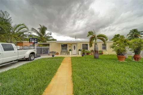 3501 NW 95th St, Miami, FL 33147 - MLS#: A11609820