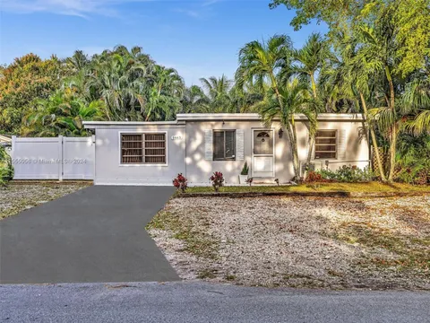 1663 SW 28th Ave, Fort Lauderdale, FL 33312 - MLS#: A11555056