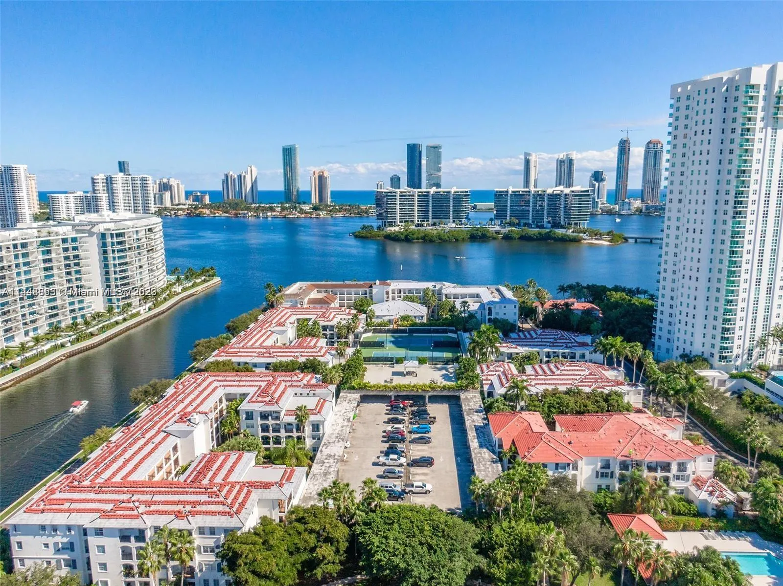 3215 NE 184th St Unit 14104  