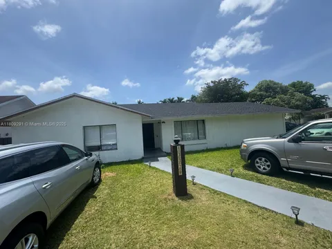 13320 SW 99th St, Miami, FL MLS: A11809291